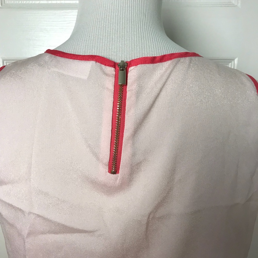New York & Company Top. Size Small - Picture 4 of 7